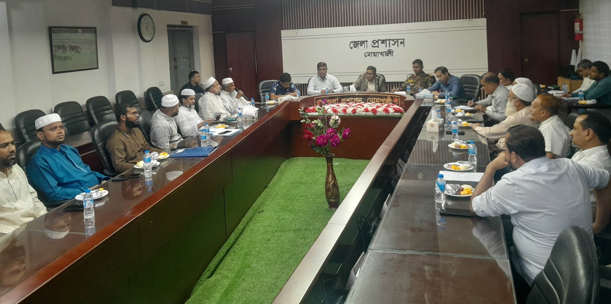 নোয়াখালীতে একই টেবিলে বিএনপি-জামায়াত