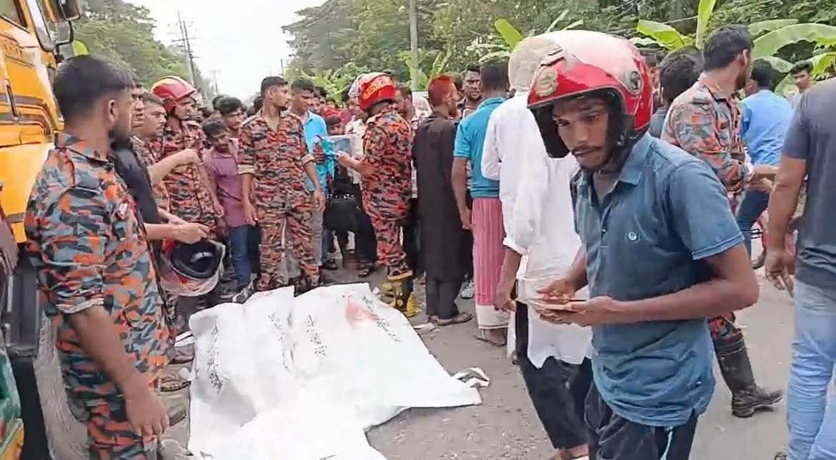 নোয়াখালীতে ট্রাক-সিএনজি সংঘর্ষে নিহত ৬
