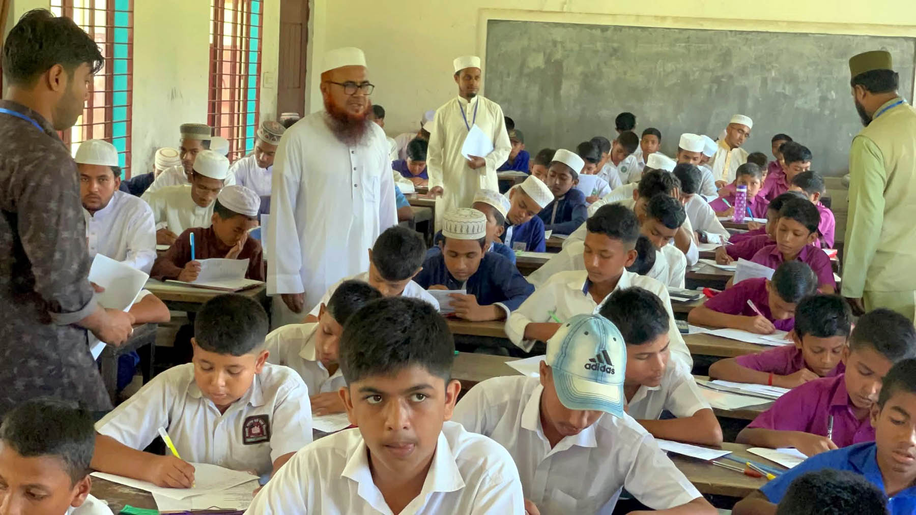 সুবর্ণচরে ইকরা পাঠাগার বৃত্তি পরীক্ষা অনুষ্ঠিত