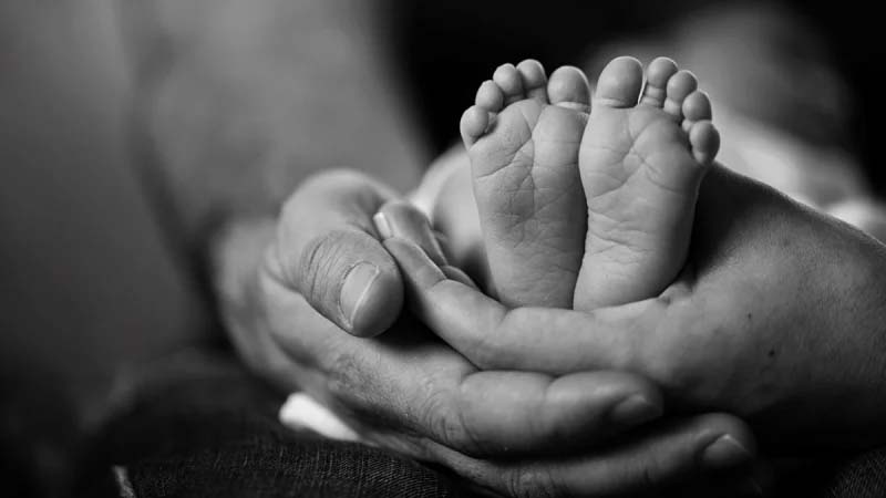 সুবর্ণচরে ঠান্ডাজনিত রোগে ২ বছর বয়সী শিশুর মৃত্যু: চিকিৎসা অবহেলা ও অসচেতনতার অভিযোগ