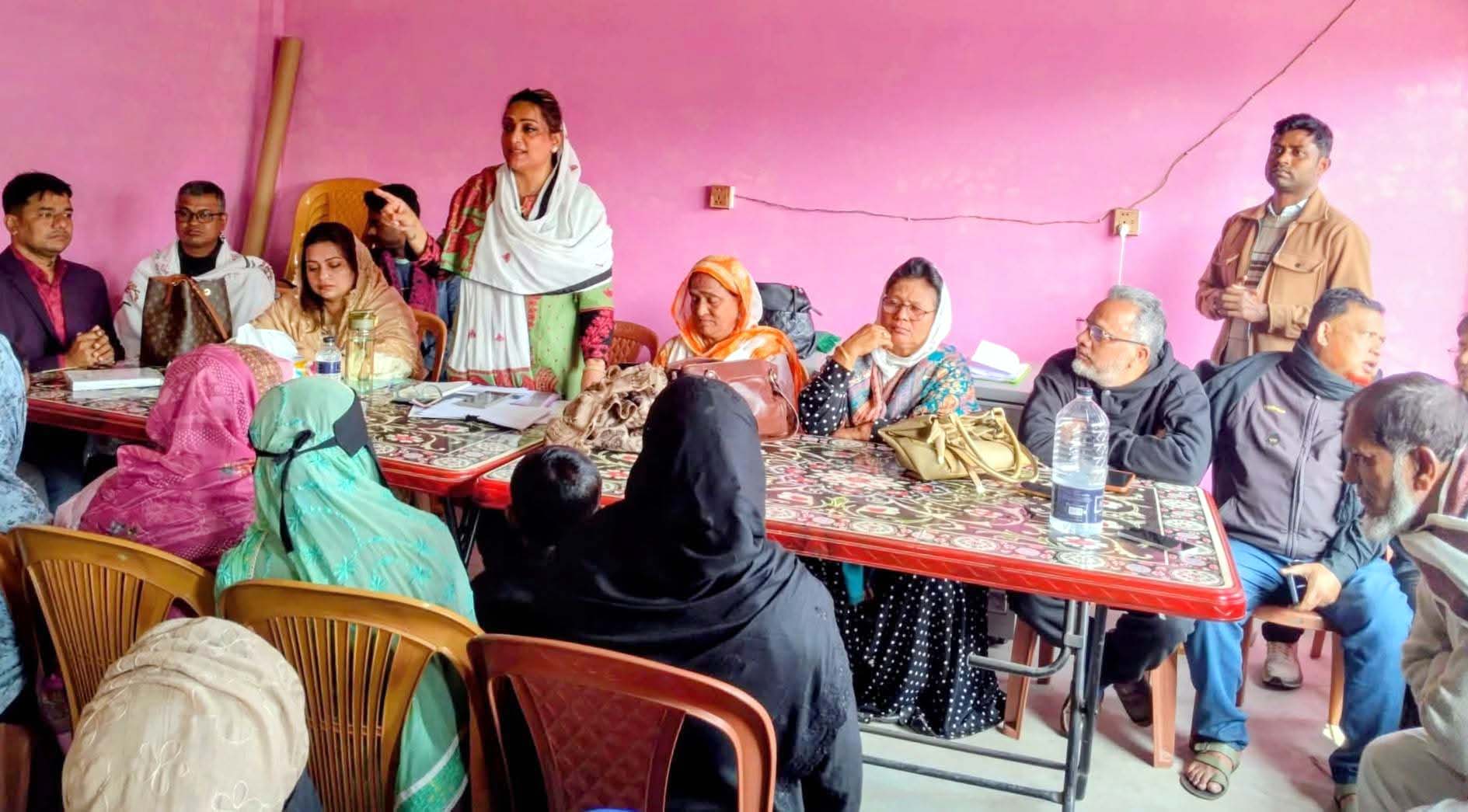 সেনবাগে মহিলা দলের উদ্যোগে বেগম খালেদা জিয়ার রুহের মাগফিরাত কামনায় দোয়া মাহফিল