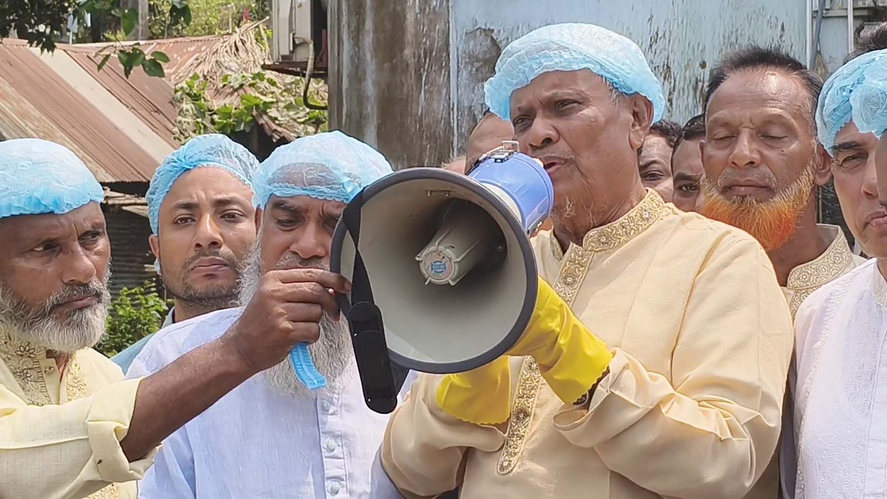 এমপি শাহজাহানের নেতৃত্বে পরিচ্ছন্নতা কার্যক্রম শুরু