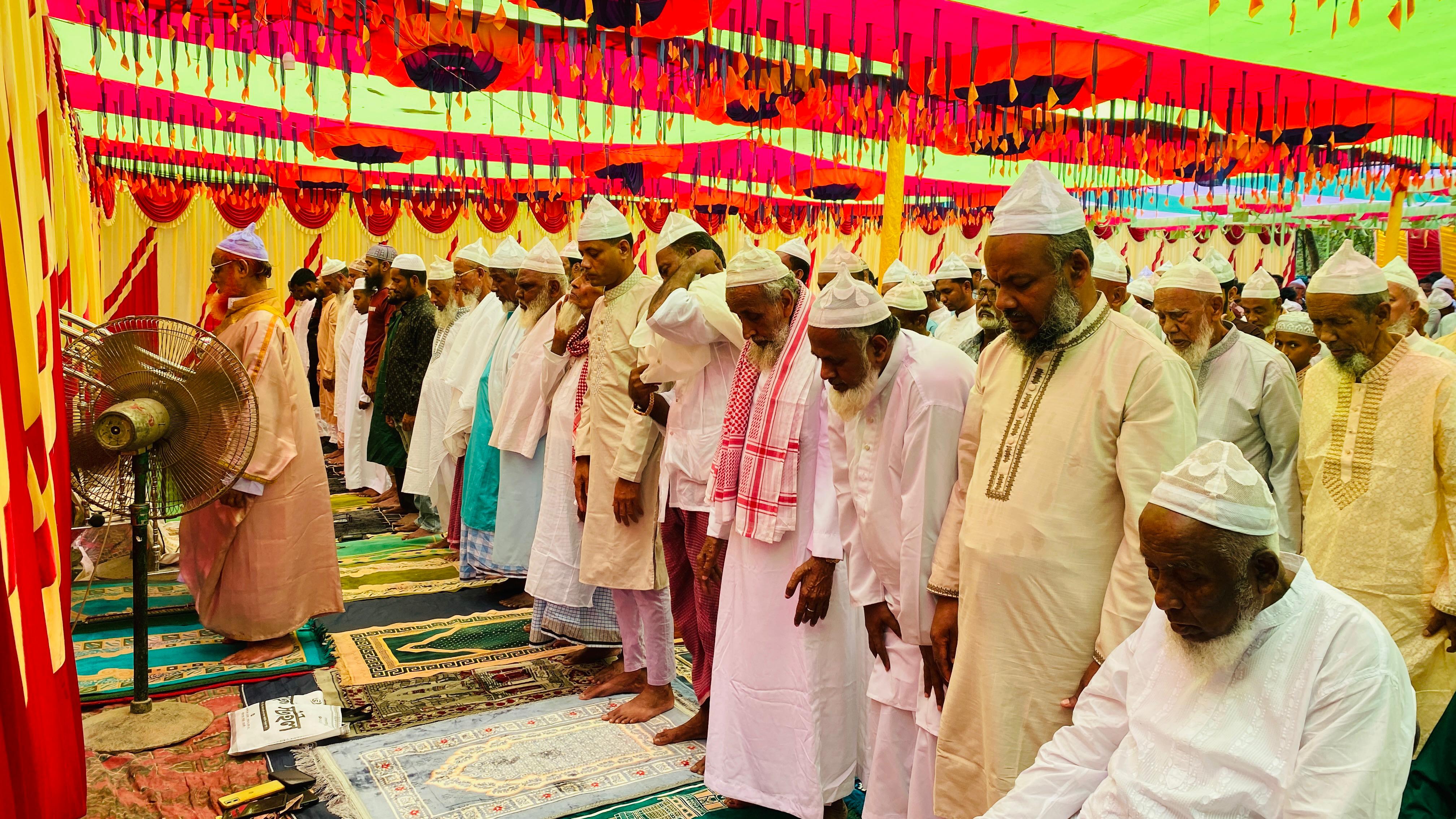 নোয়াখালীর পাঁচ গ্রামের ২ শতাধিক মানুষের ঈদ উৎযাপন 