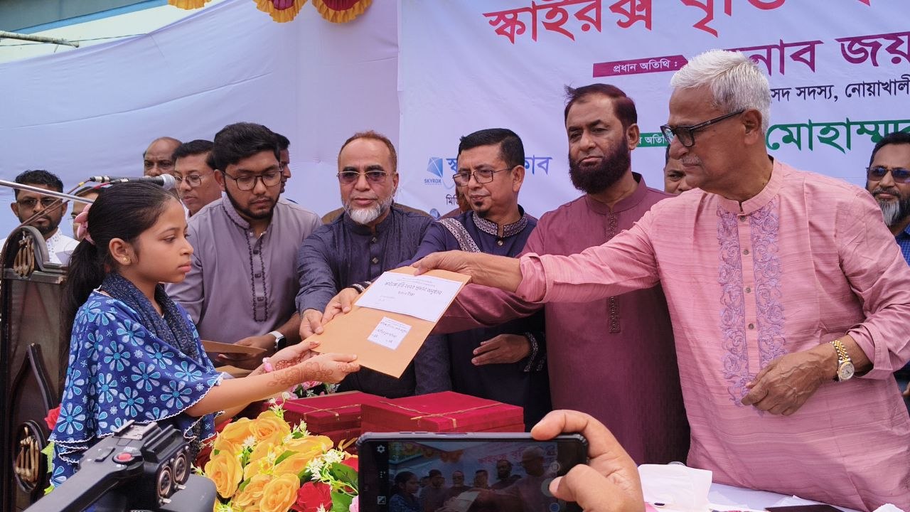 মাথা উঁচু করে দাঁড়ানোর আহ্বান এমপি ফারুকের: ‘অপরাধী ধরিয়ে দিন, অপমান আমি নেব’