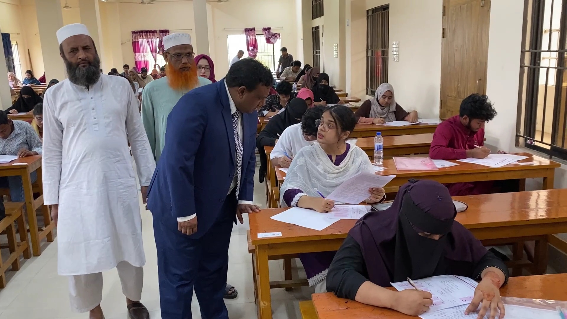 নোবিপ্রবিতে গুচ্ছ ‘বি’ ইউনিটের ভর্তি পরীক্ষা সম্পন্ন, উপস্থিতির হার ৭৭.৩৯ শতাংশ