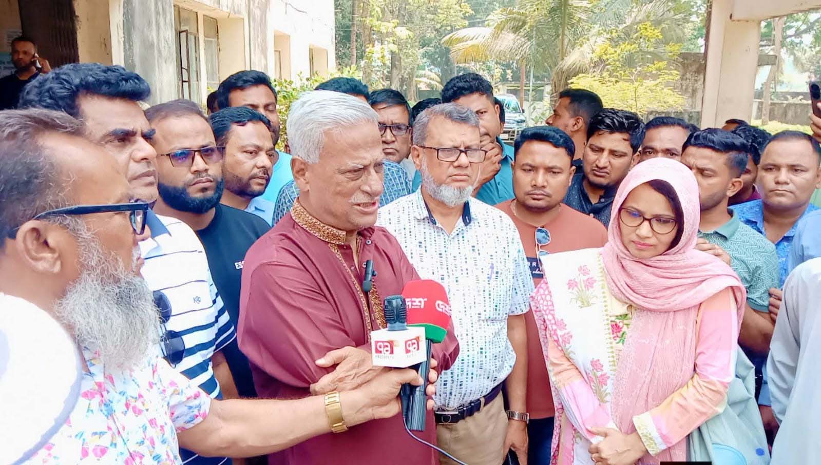 সেনবাগ উপজেলা স্বাস্থ্য কমপ্লেক্স পরিদর্শন ও ব্যবস্থাপনা কমিটির সভায় অংশ নিলেন এমপি জয়নুল আবদীন ফারুক