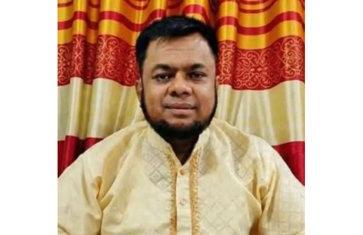 নোয়াখালীতে ছাত্রীকে ব্ল্যাকমেইল করে ধর্ষণ: প্রধান শিক্ষক গ্রেপ্তার