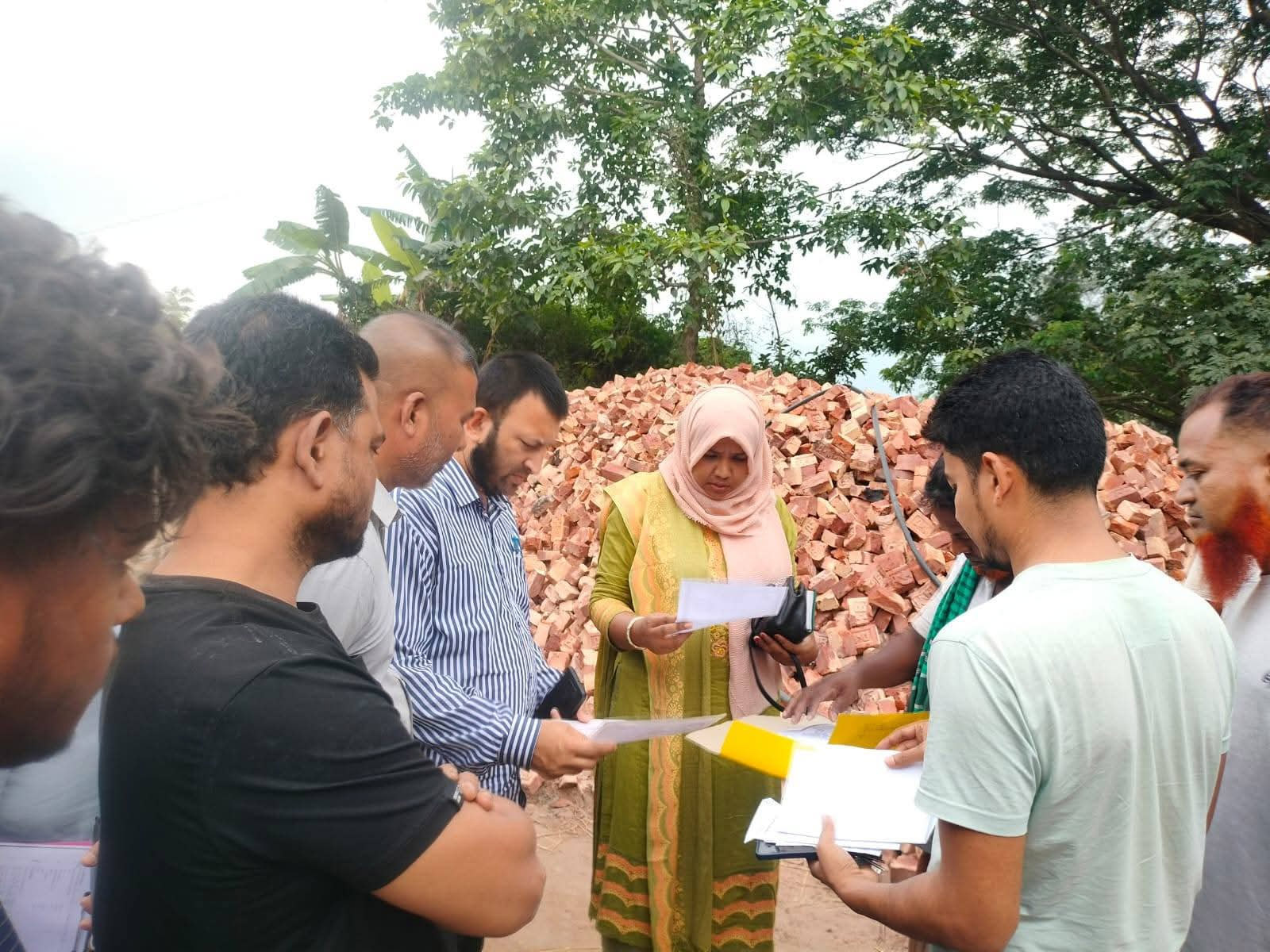 নোয়াখালীতে দুই ইটভাটাকে ৪ লাখ টাকা জরিমানা