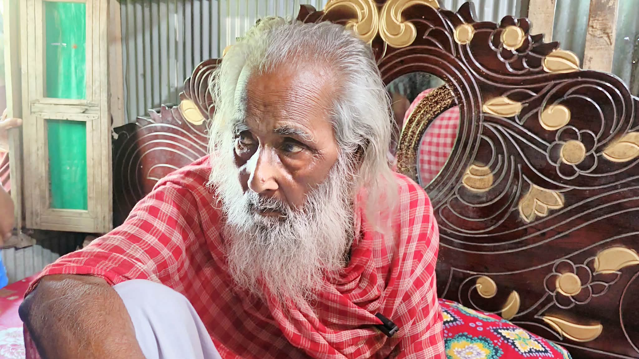 ৫৪ বছর পর ফিরে এলেন নিখোঁজ জেলে ছৈয়দ আহাম্মদ